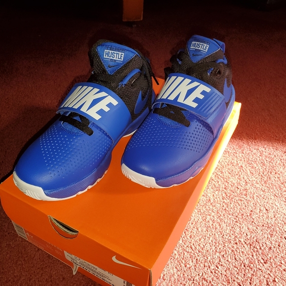 BLUE NIKE TEAM HUSTLE D8 - Picture 2 of 7